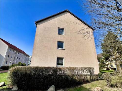 Hausansicht - 3 Zimmer Etagenwohnung in Langenhagen