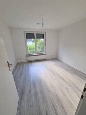 Zimmer 3 - 4 Zimmer Etagenwohnung in Waldkraiburg