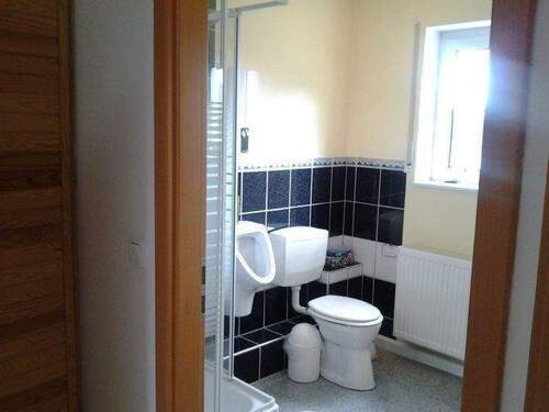 modernes Badezimmer im OG - 