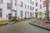 Innenhof (3) - 4 Zimmer Etagenwohnung zum Kaufen in Berlin