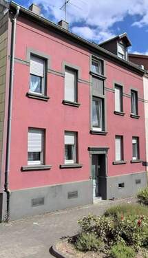 Vorderansicht - Wannemacher Immobilien **** (RESERVIERT) Mehrfamilienhaus mit 4 Wohneinheiten im Herzen von Neunkirchen ****