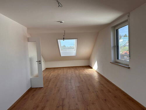 Großes Zimmer DG (Ri. Burg) - 