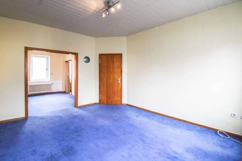 Wohnzimmer - Einfamilienhaus mit 196,20 m&sup2; in Oerlinghausen zum Kaufen