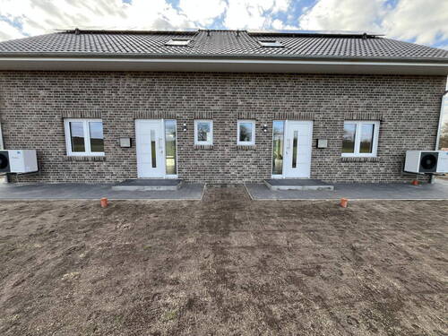 Hauseingänge - Osten - Doppelhaushälfte mit 123,00 m&sup2; in Beverstedt zum Kaufen