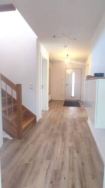 großzügige Diele - 