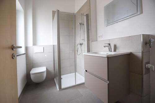 Bad - Etagenwohnung mit 51,20 m&sup2; in Mamming zur Miete