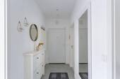 Flur Richtung Eingang - 