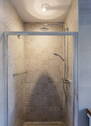 Badezimmer mit Regendusche - 