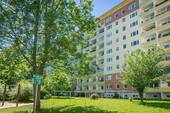Hausansicht - Balkonwohnung in begrünter Wohnlage