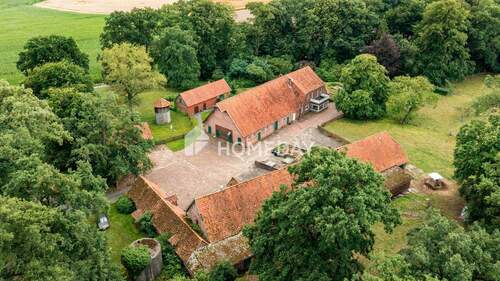 Außenansicht Drohne 1 - Historisches Bauernhaus mit Weitblick - Großzügiges Anwesen mit 20.000?m² Grundstück in Alleinlage