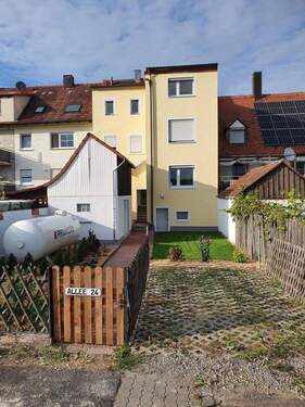 Ansicht von der Gartenseite - Mehrfamilienhaus, Wohnhaus zum Kaufen in Markt Bibart