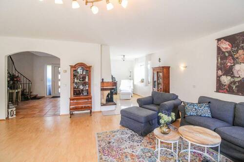 Wohnzimmer-Kaminecke EG - 