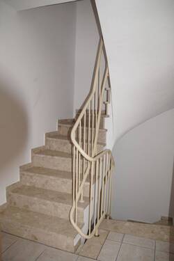 Treppenhaus/Flur - Doppelhaushälfte mit 115,00 m&sup2; in Haren (Ems) zur Miete