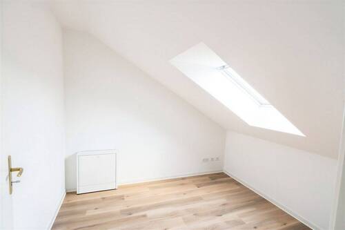 Büro (DG) - 