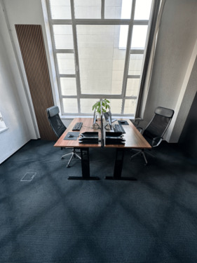 Büroraum - kreativer Workspace mit vielen Plätzen - All-in-Miete