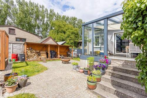 Wintergarten und Garten - Einfamilienhaus mit 100,40 m² in Berlin zum Kaufen