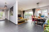 Offener Wohn- und Essbereich - 
