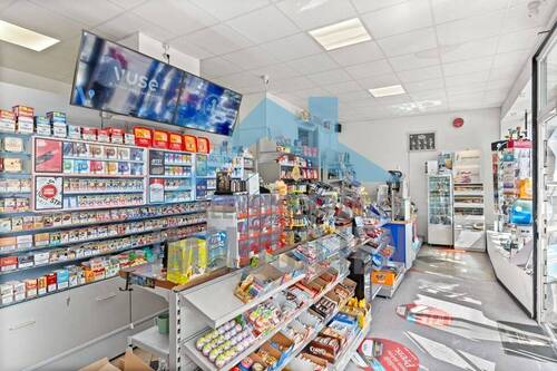 Kiosk - Mehrfamilienhaus, Wohnhaus zum Kaufen in Kassel