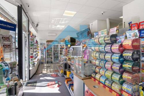 Kiosk - Mehrfamilienhaus, Wohnhaus in Kassel