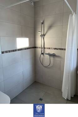 Bad - Perfekte Neubauwohnung mit Terrasse und moderner Ausstattung im Erstbezug!