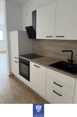 EBK - 2 Zimmer Etagenwohnung in Arnsdorf