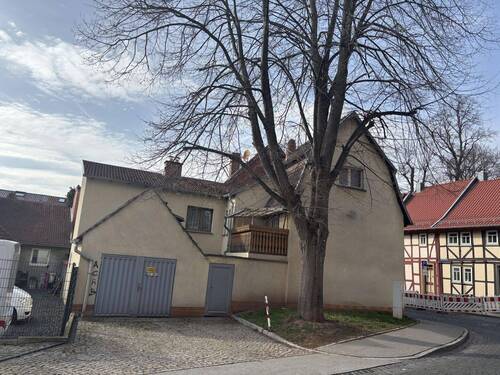 Seitliche Straßenansicht - Einfamilienhaus mit 100,00 m&sup2; in Heilbad Heiligenstadt zum Kaufen