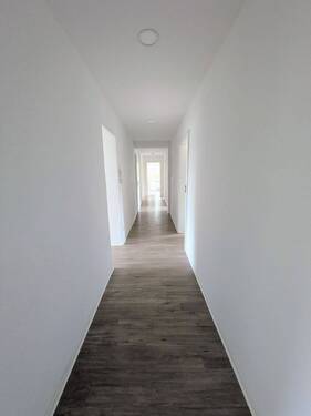 Flur.jpg - 4 Zimmer Etagenwohnung zur Miete in Gera