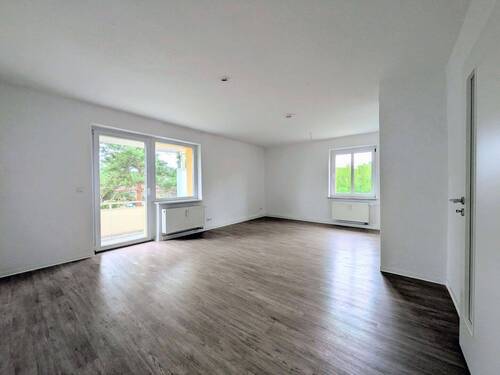 Wohnzimmer.jpg - 4 Zimmer Etagenwohnung in Gera