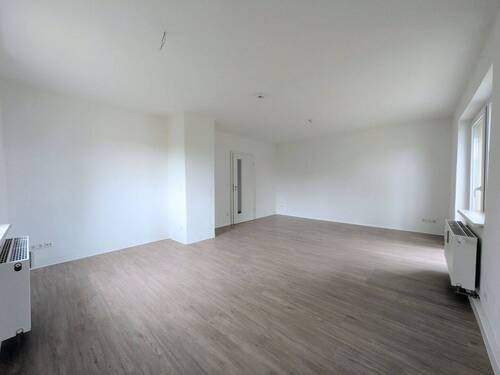 Wohnzimmer - Etagenwohnung mit 109,80 m&sup2; in Gera zur Miete