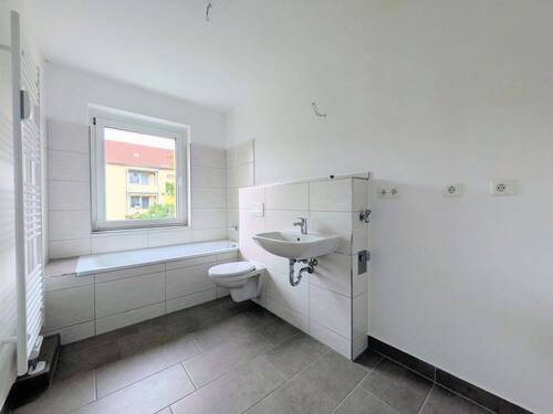 Bad mit Wanne.jpg - 