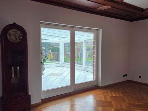 Tür vom Großen Wohnzimmer zum Wintergarten - 
