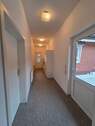 Flur zum Hauswirtschaftsraum - 