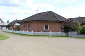 Seitenansicht - 4 Zimmer Bungalow zum Kaufen in Stuhr