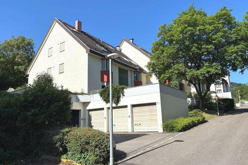 Ansicht - Gemütliche 2-Zimmer-Wohnung mit Terrasse, Hobbyraum & Blick ins Grüne
