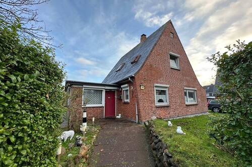 Bild 1 - Einfamilienhaus im nördlichen Stadtgebiet von Westerland zum Sanieren oder neu bauen