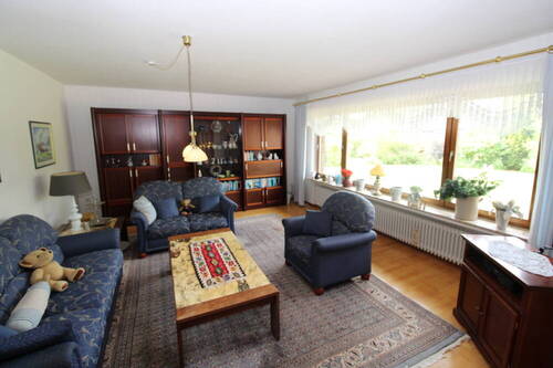 Wohnzimmer - 6 Zimmer Einfamilienhaus in Varel