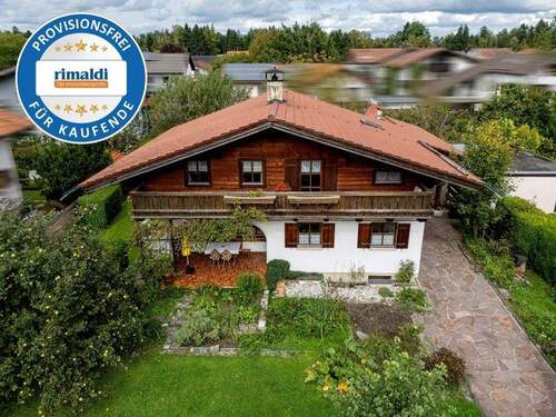 Einfamilienhaus mit ruhigen Grundstück - Wo Kinder Abenteuer finden - und Eltern Ruhe genießen.