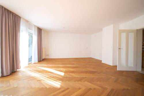 Wohn- und Essbereich EG - 