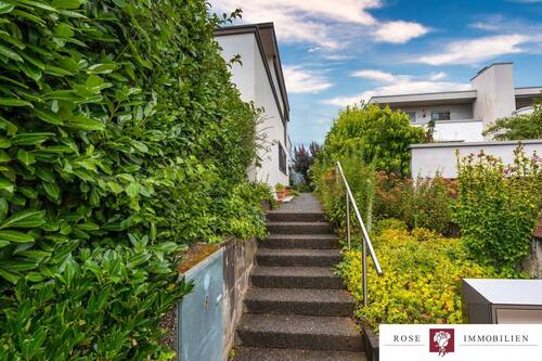 Treppenaufgang zum Haus - 