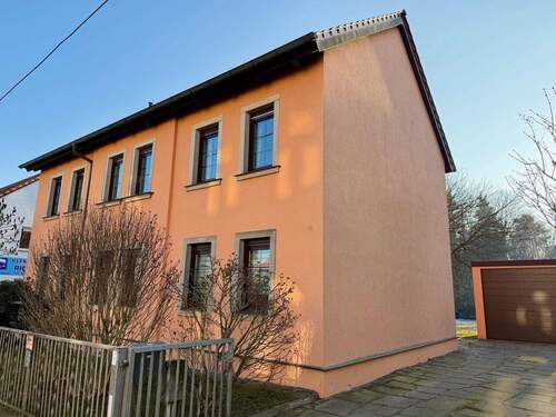 Hausansicht - 9 Zimmer Einfamilienhaus zum Kaufen in Dresden