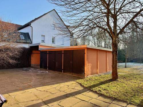 Garagen - 9 Zimmer Einfamilienhaus in Dresden