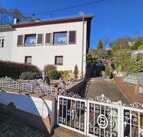 Wohnhaus in ruhiger Lage mit schönem Garten - Mettlach Saarhölzbach