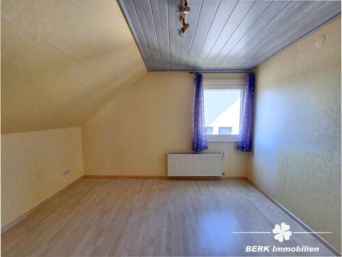 Schlafzimmer DG - 