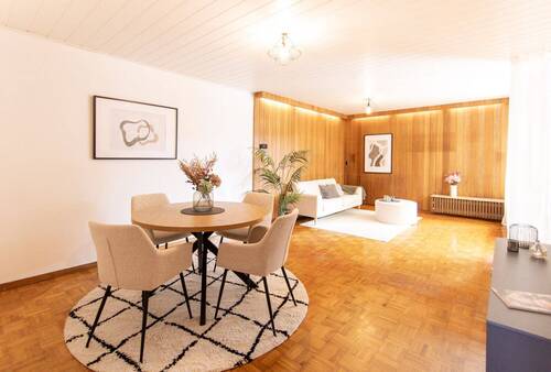 Wohn- und Esszimmer - 3 Zimmer Bungalow in Neuss / Reuschenberg
