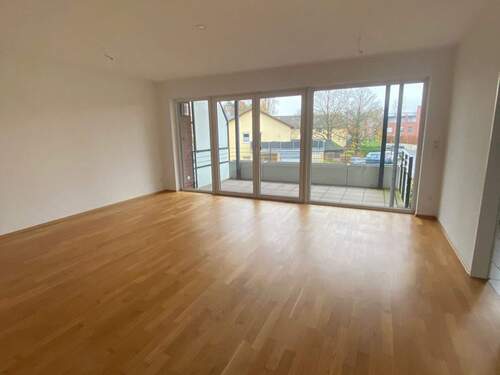 Wohn- Esszimmer - Barierrearme, bezugsfertige 3- Zi.Wohnung mit Balkon und Lift in beliebter Wohnlage