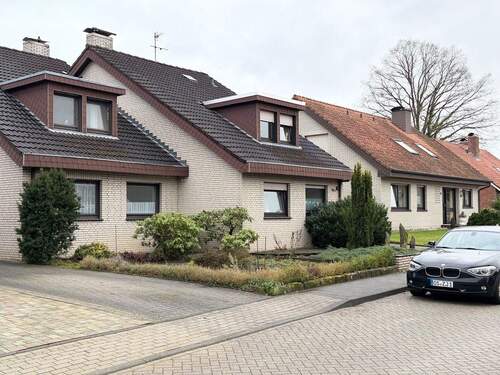 Straßenansicht - 5 Zimmer Doppelhaushälfte zum Kaufen in Bad Bentheim