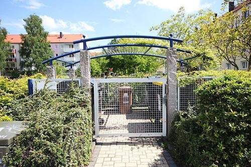 Müllcontainerhaus - 