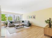 Wohnzimmer (Home Staging) - WohnungBürofläche in zentraler Lage von Cuxhaven - flexibel nutzbar mit Balkon & Wintergarten
