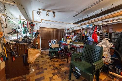 Garage - 