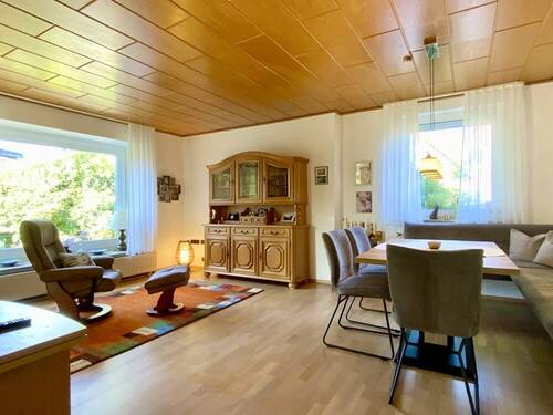 Wohn-/Esszimmer - 